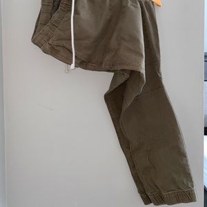 1 of 4 colors of H&M DIVIDED joggers!